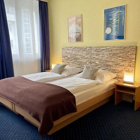 Hotel Stadt Hamburg Am Fluss Saarbrücken Exteriör bild