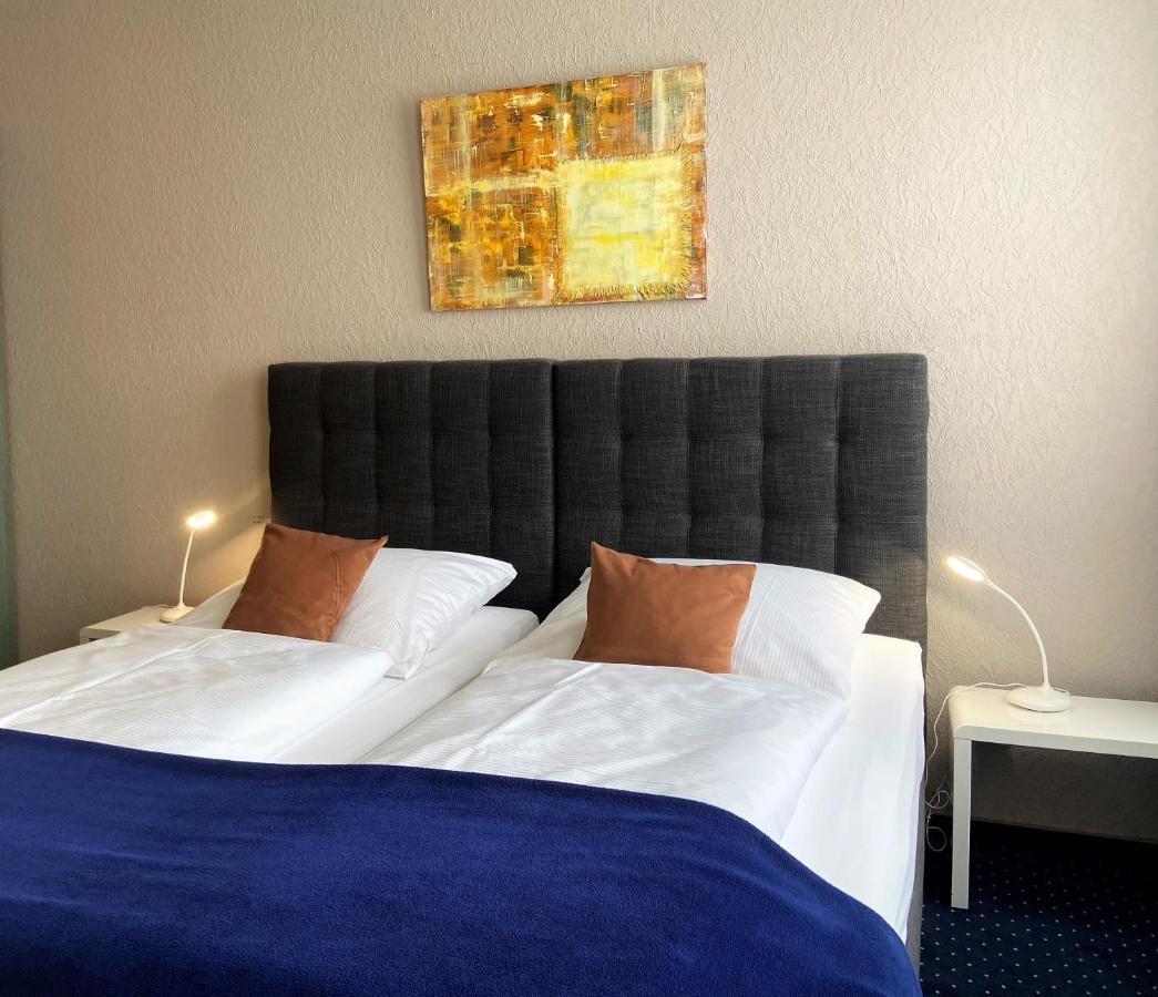 Hotel Stadt Hamburg Am Fluss Saarbrücken Exteriör bild